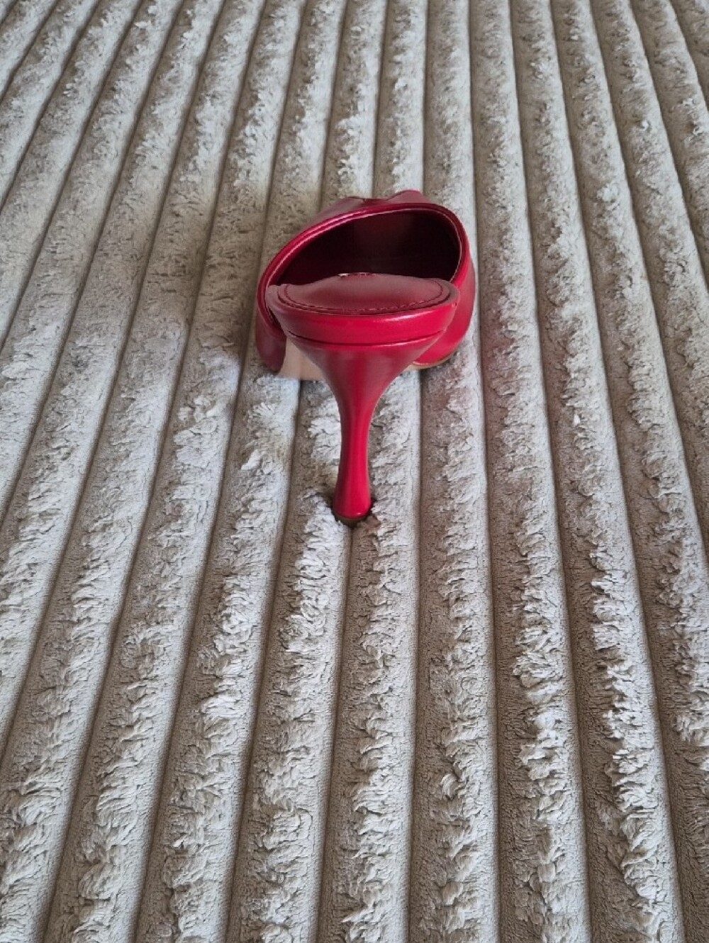 Steve Madden Red Leather Peep-Toe Mule Heel - Picture 4 of 4